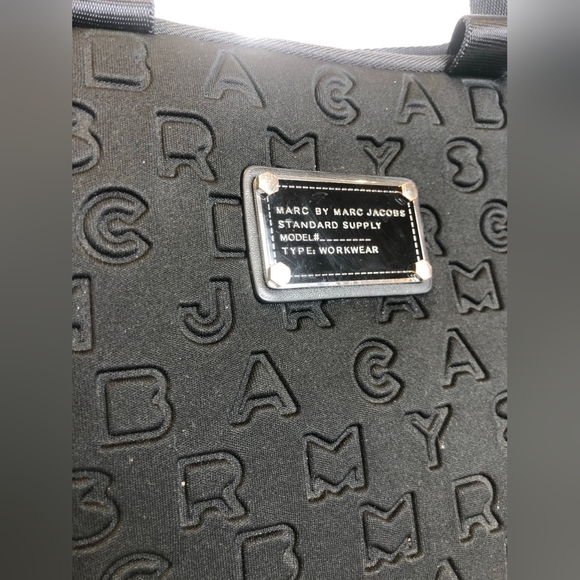 Marc Jacobs Designer Black Laptop Logo Tech messenger tote briefcase Bag - Picture 14 of 16